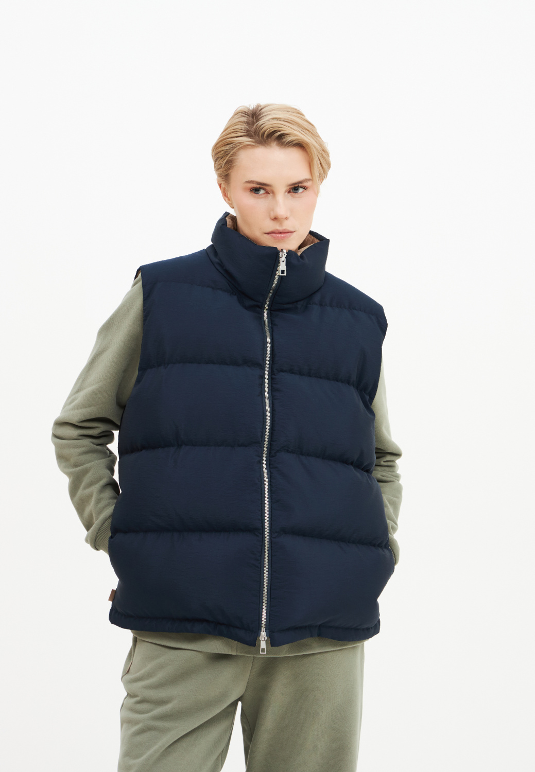 Жилет двухсторонний утепленный