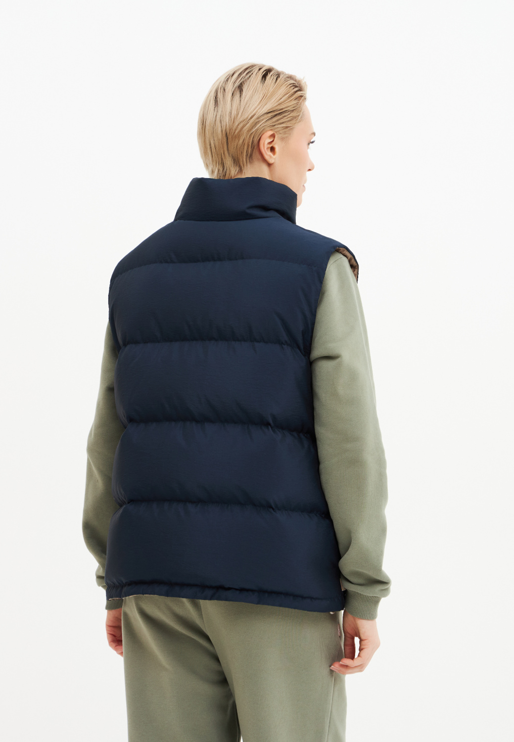 Жилет двухсторонний утепленный