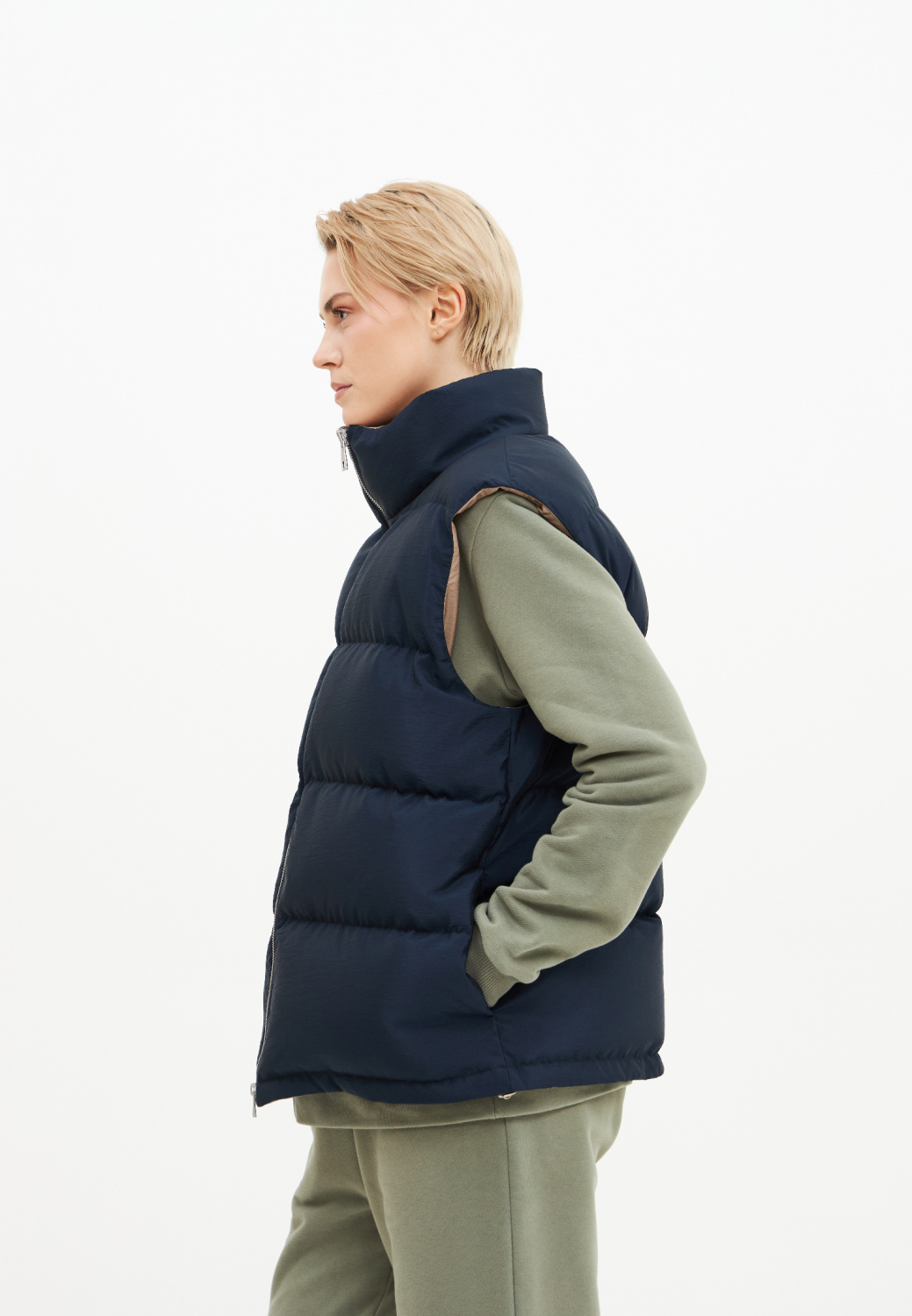 Жилет двухсторонний утепленный