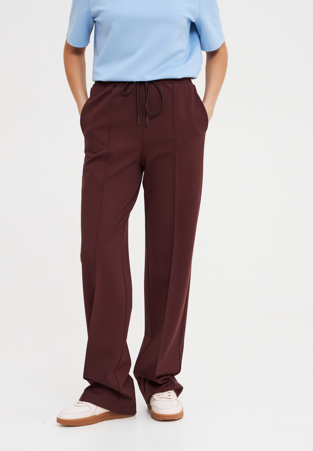 Прямые трикотажные брюки со стрелками